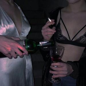 慢慢扎进丰满少妇的肉体
